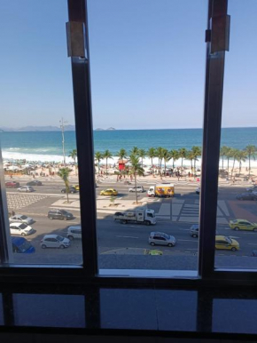 Apartamento Beira mar em Copacabana